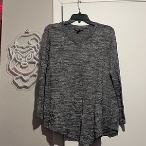 A Pea in the Pod Charcoal Long Sleeve V-Neck Top